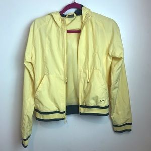 Nike bright yellow windbreaker hoodie S (4-6)